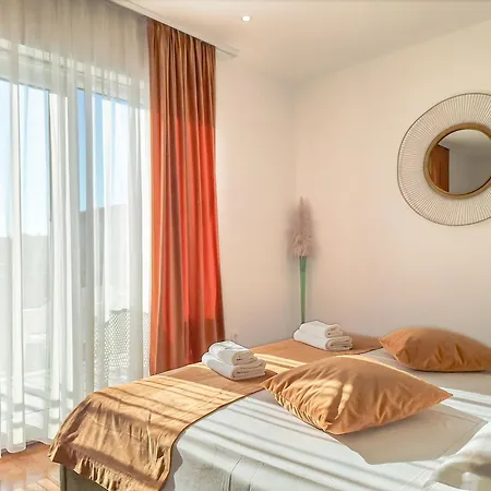 Kasa 2 Oda ve Kahvaltı Split